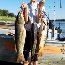 Юный рыболов и улов сазанов на базе «Рыбалка-Лайф»